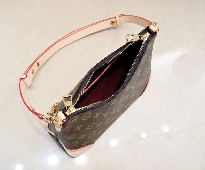Thermal Louis Vuitton Hobo Bags 79782
