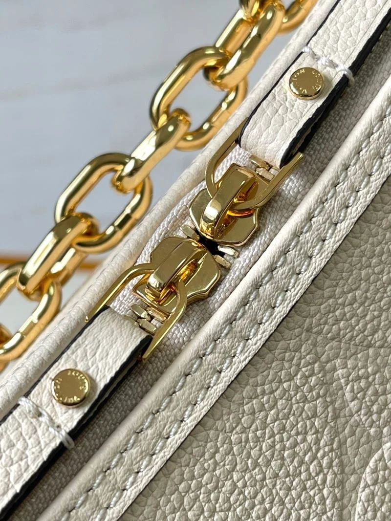 Louis Vuitton Hobo Bags Unique 39760