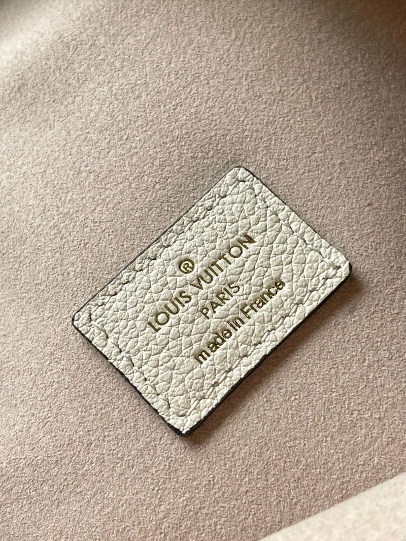 Louis Vuitton Hobo Bags Unique 39760