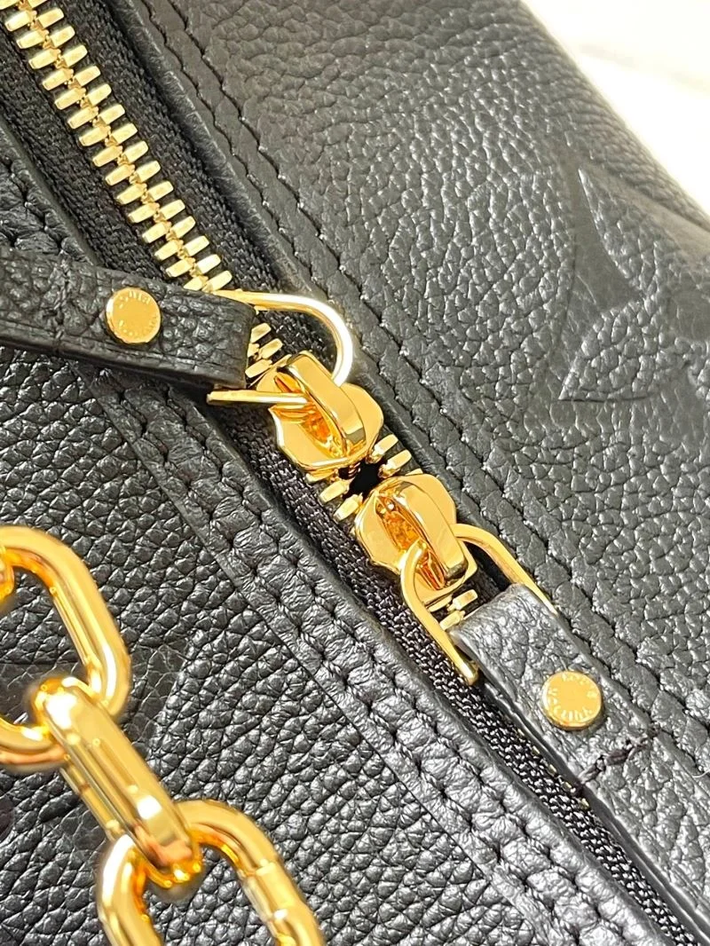 SportInspired Louis Vuitton Hobo Bags 39765