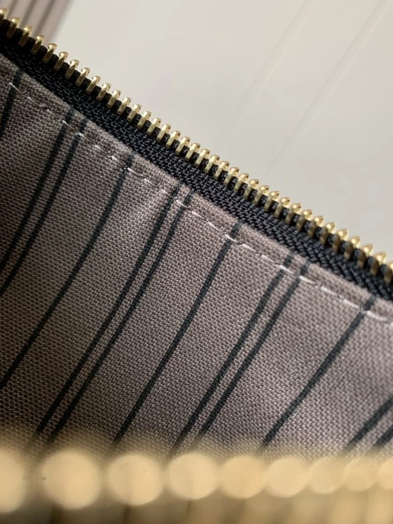 Fashionable Louis Vuitton Hobo Bags 39782