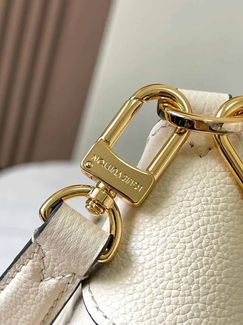 FashionForward Louis Vuitton Hobo Bags 39781