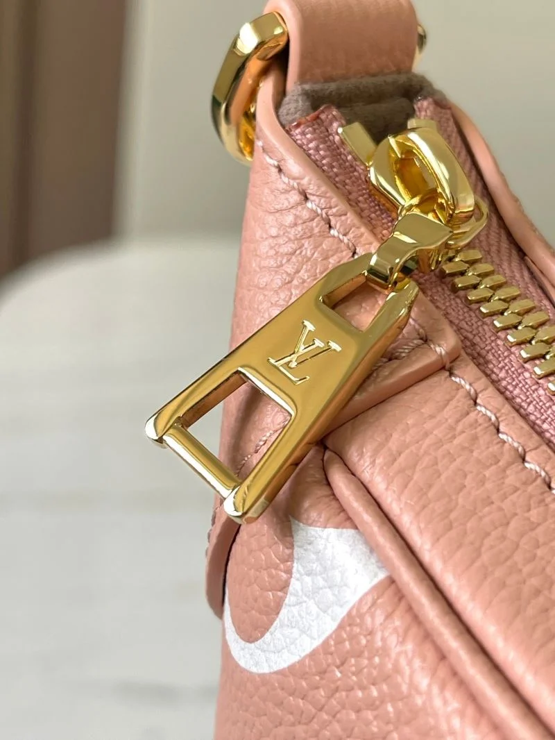 Louis Vuitton Hobo Bags Sustainable 39757