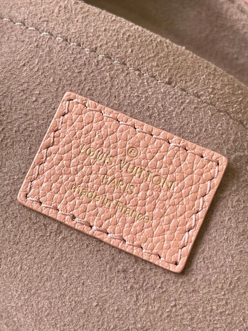 Louis Vuitton Hobo Bags Sustainable 39757