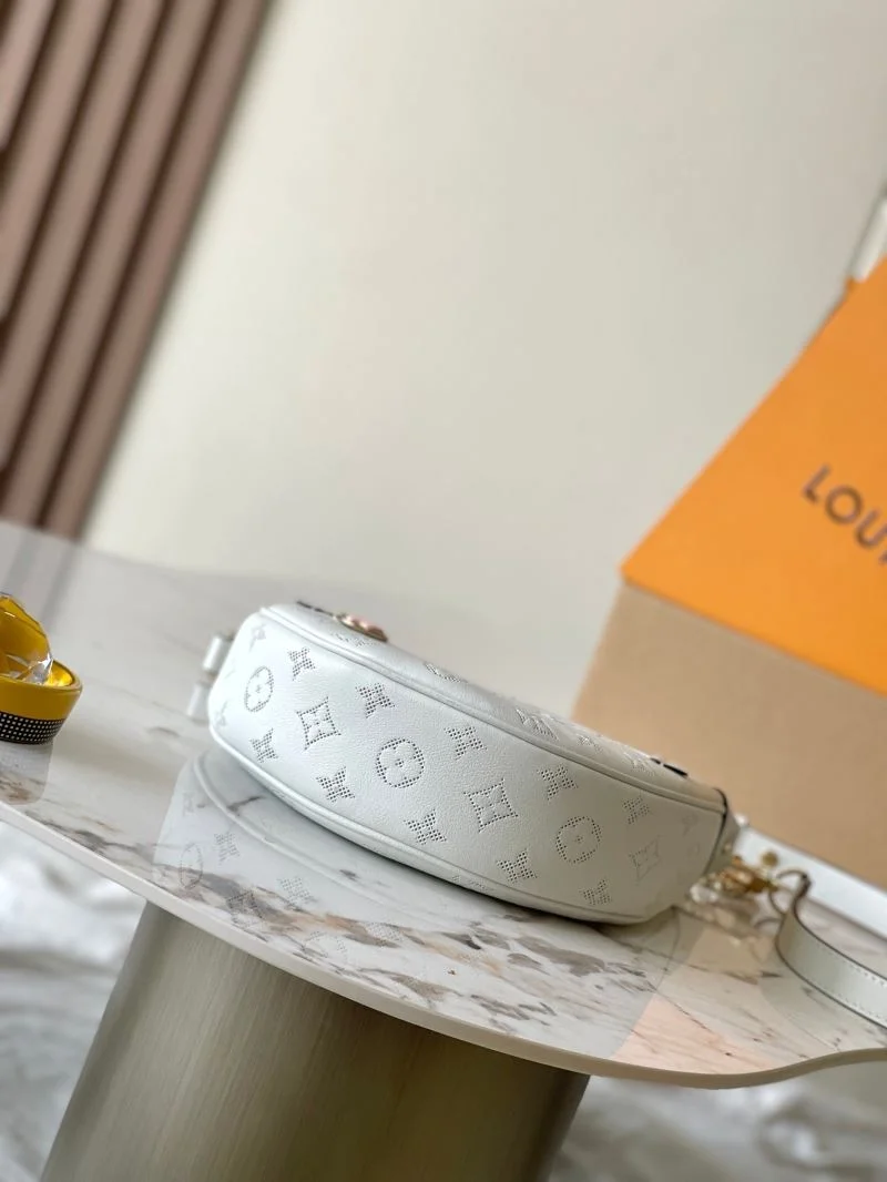Louis Vuitton Hobo Bags GoAnywhere 39744