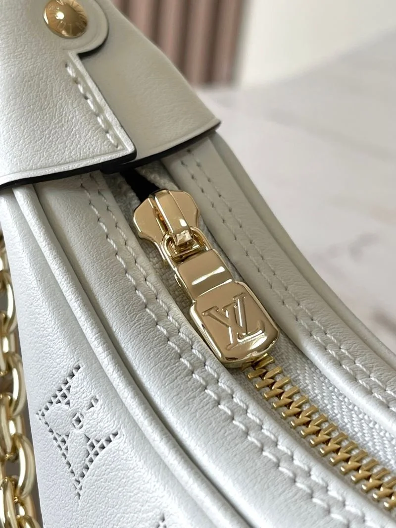 Louis Vuitton Hobo Bags GoAnywhere 39744