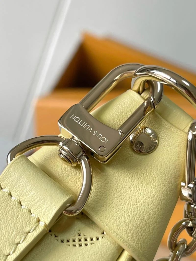 Louis Vuitton Hobo Bags OnTrend 39746