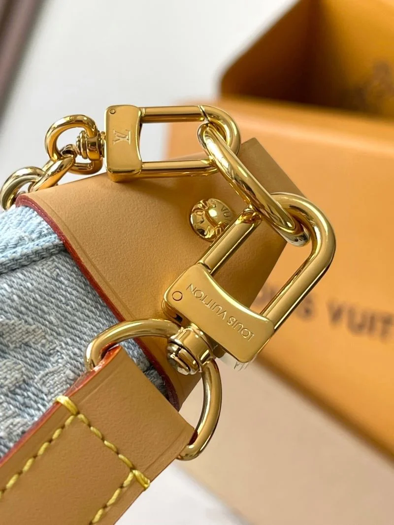 OdorResistant Louis Vuitton Hobo Bags 39742