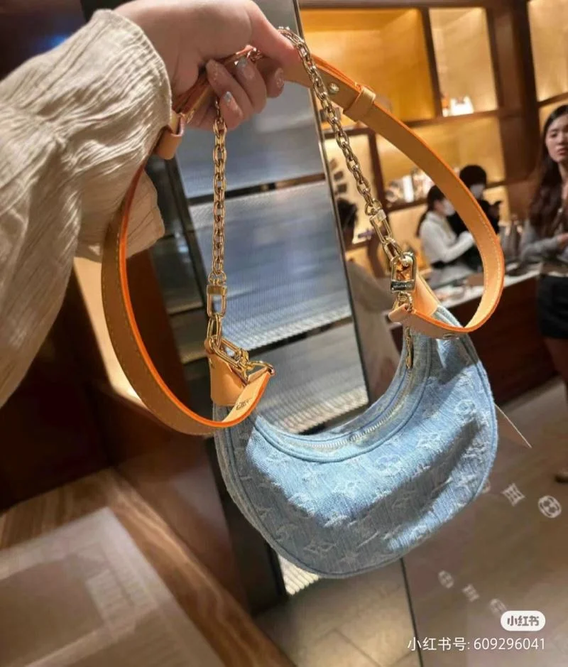 OdorResistant Louis Vuitton Hobo Bags 39742