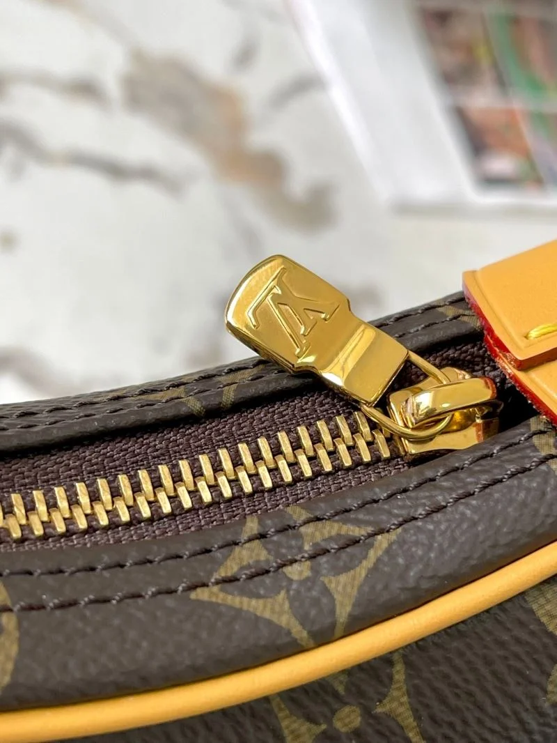 Louis Vuitton Hobo Bags Vibrant 39779