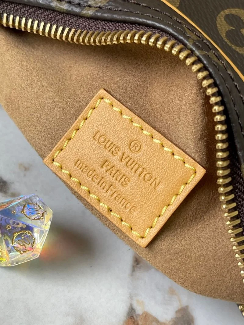 Louis Vuitton Hobo Bags Vibrant 39779