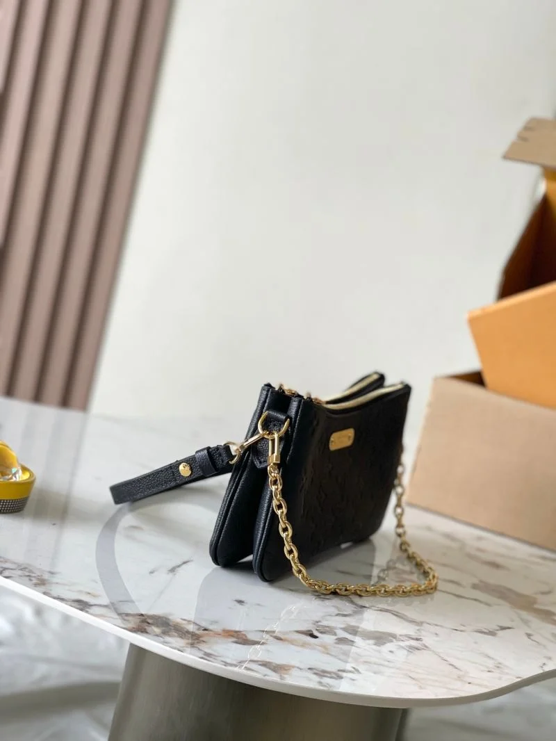 Louis Vuitton Hobo Bags Unisex 39740