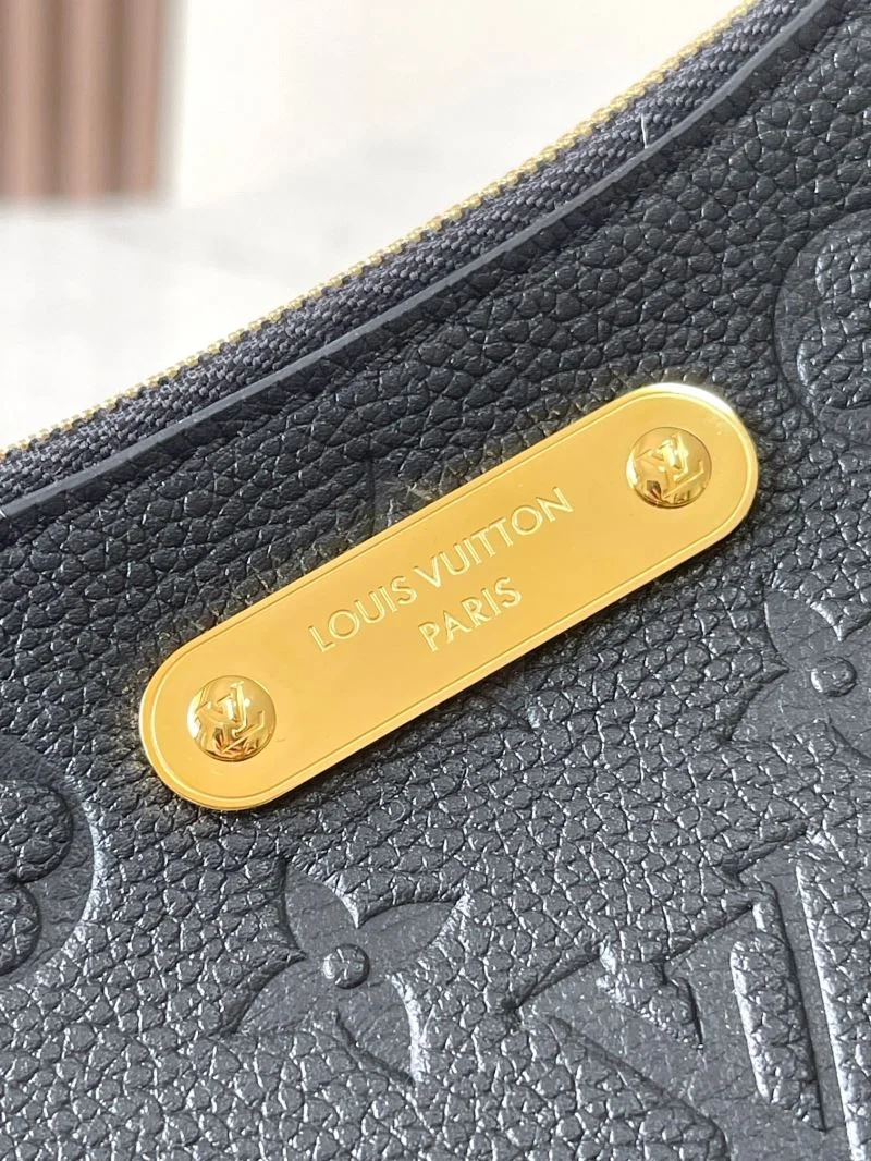 Louis Vuitton Hobo Bags Unisex 39740