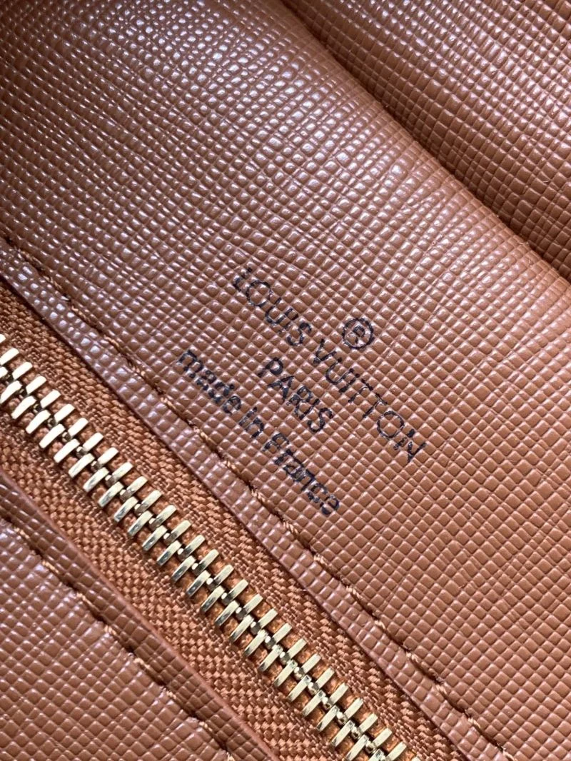 Compact Louis Vuitton Hobo Bags 39775