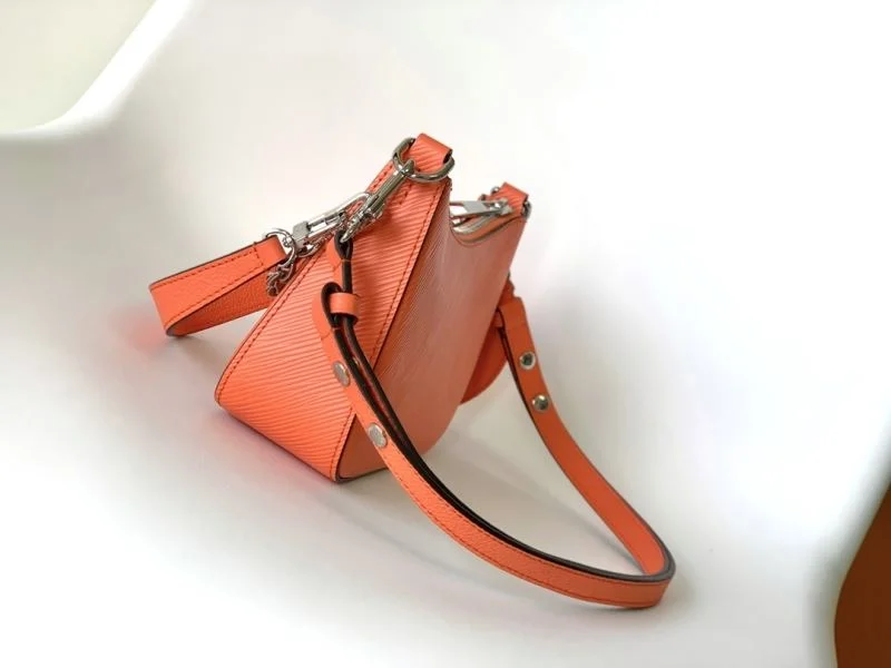 Seasonal Louis Vuitton Hobo Bags 39727