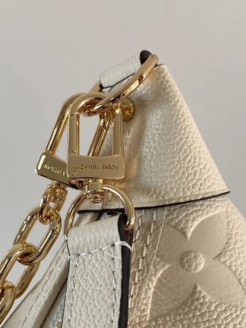 RelaxedFit Louis Vuitton Hobo Bags 39259