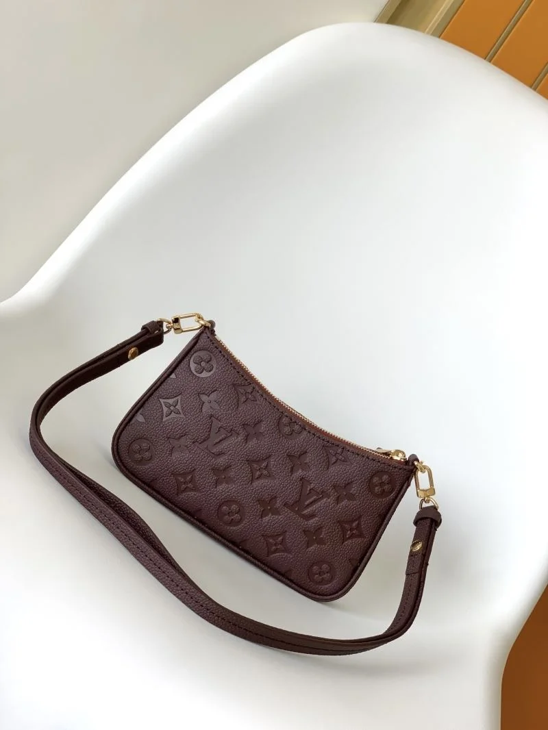 UrbanChic Louis Vuitton Hobo Bags 39288