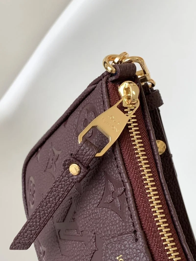 UrbanChic Louis Vuitton Hobo Bags 39288