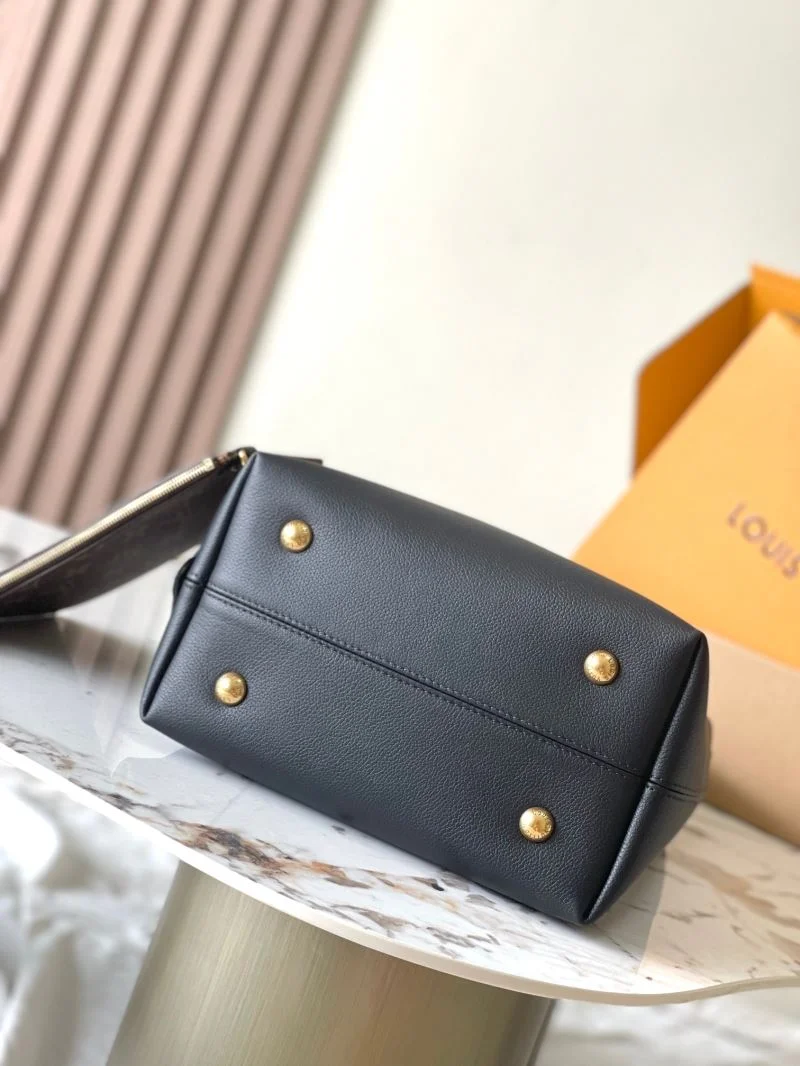 Louis Vuitton Hobo Bags MoistureWicking 39286