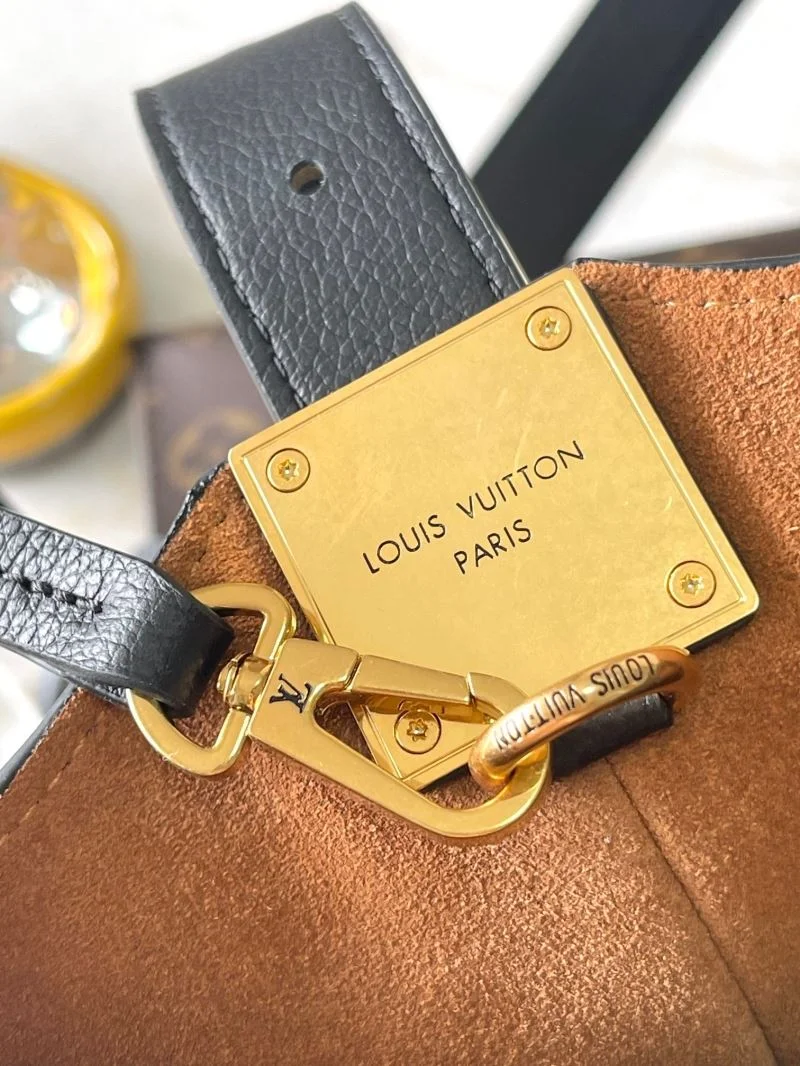 Louis Vuitton Hobo Bags MoistureWicking 39286