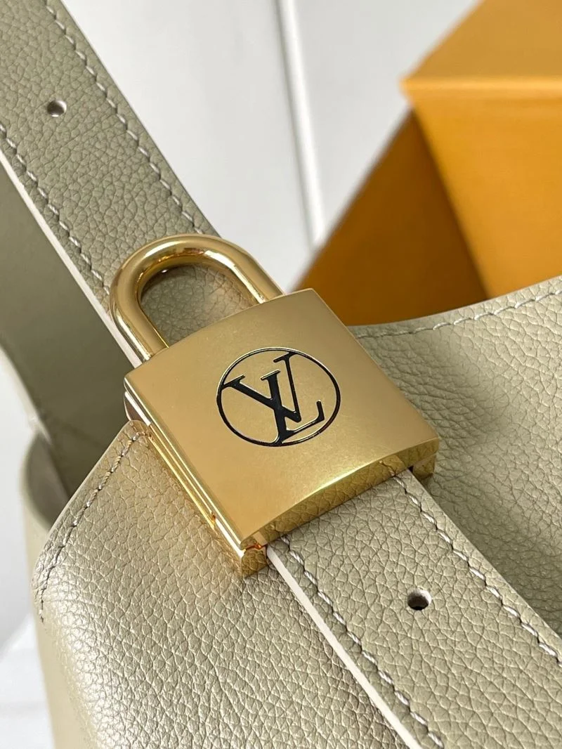 AllSeason Louis Vuitton Hobo Bags 39248