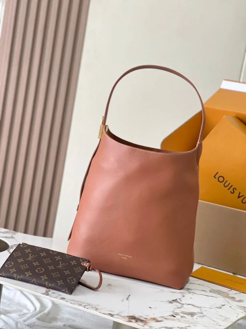 Bold Louis Vuitton Hobo Bags 39266