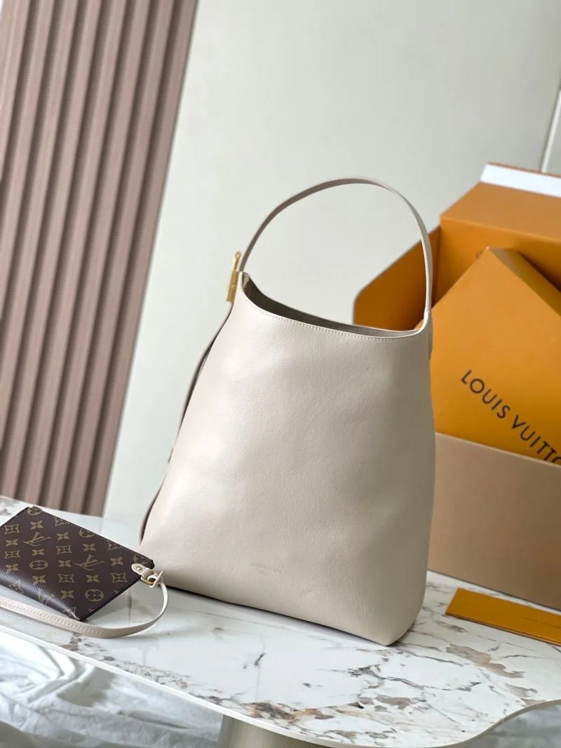 Louis Vuitton Hobo Bags Chic 39247