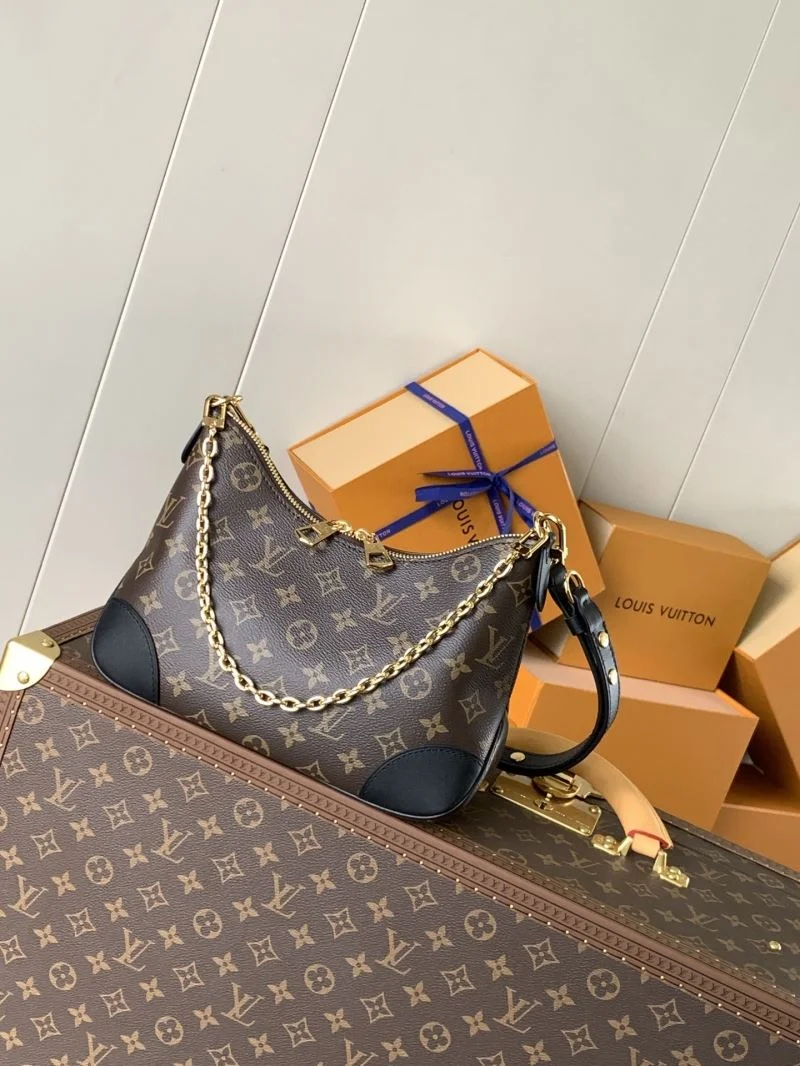 Minimalist Louis Vuitton Hobo Bags 39245