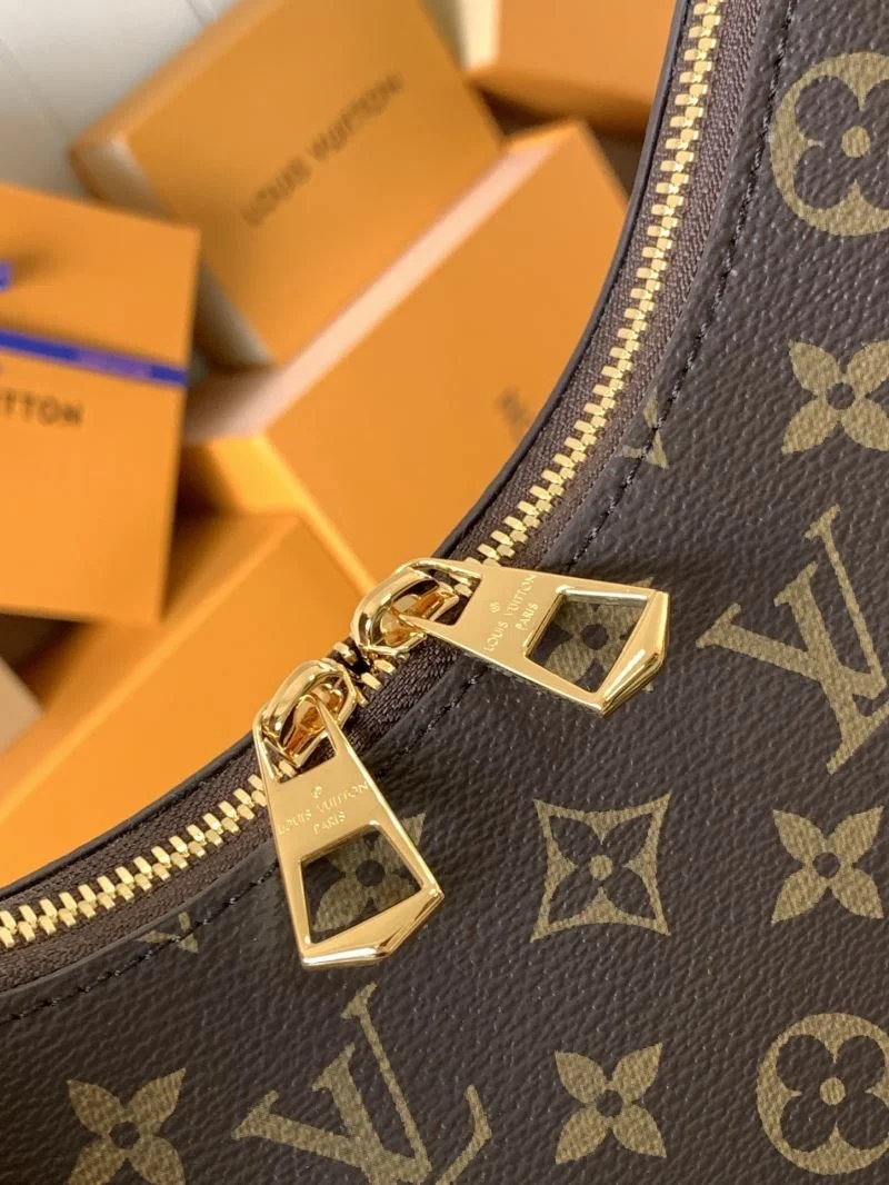 Minimalist Louis Vuitton Hobo Bags 39245