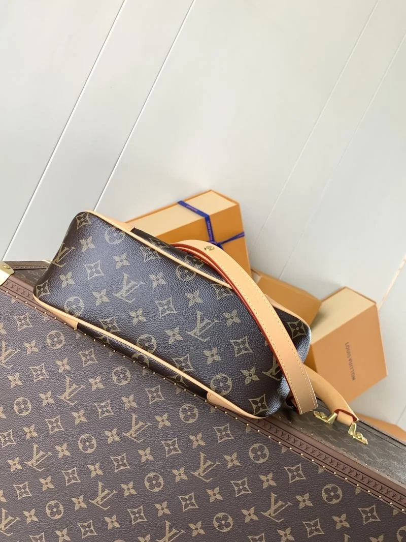 Practical Louis Vuitton Hobo Bags 39264