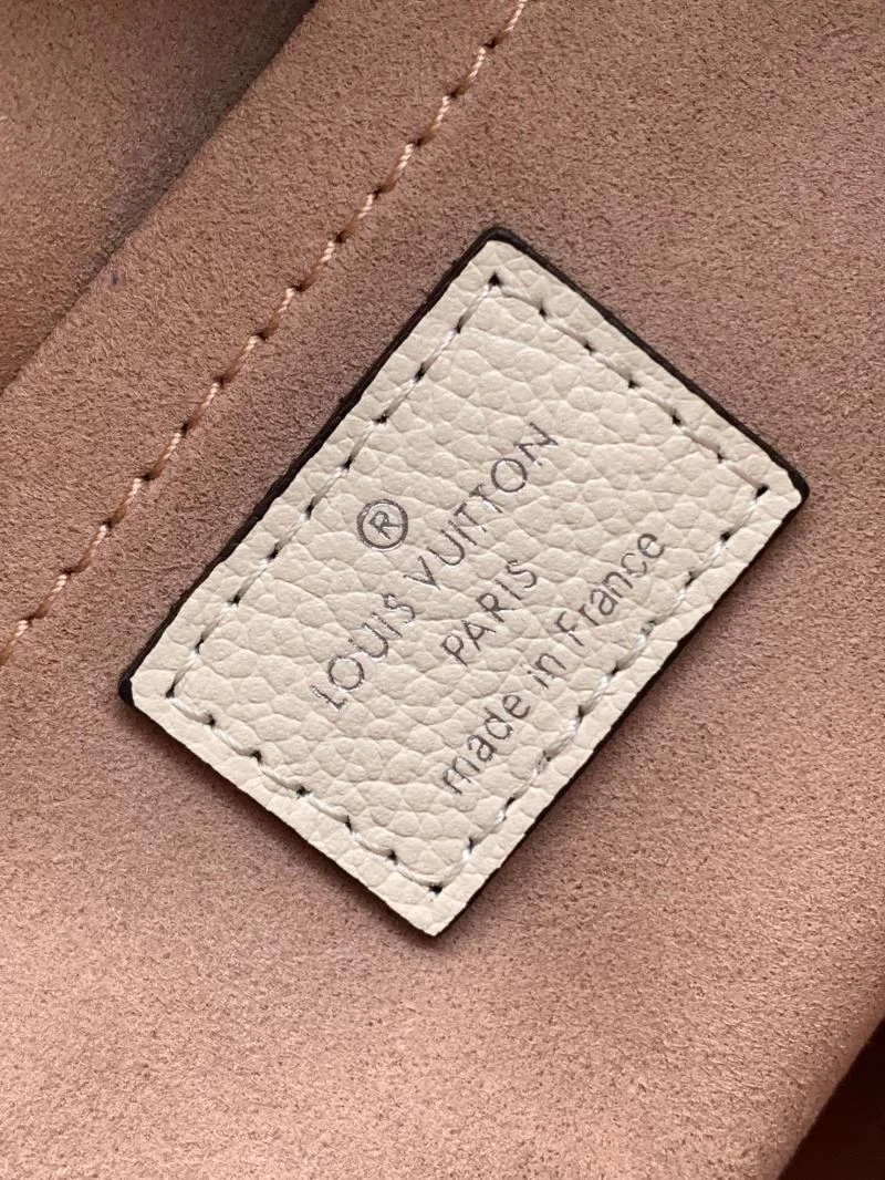 Louis Vuitton Hobo Bags Comfortable 39242