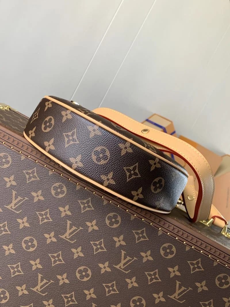 Louis Vuitton Hobo Bags Minimalist 39240