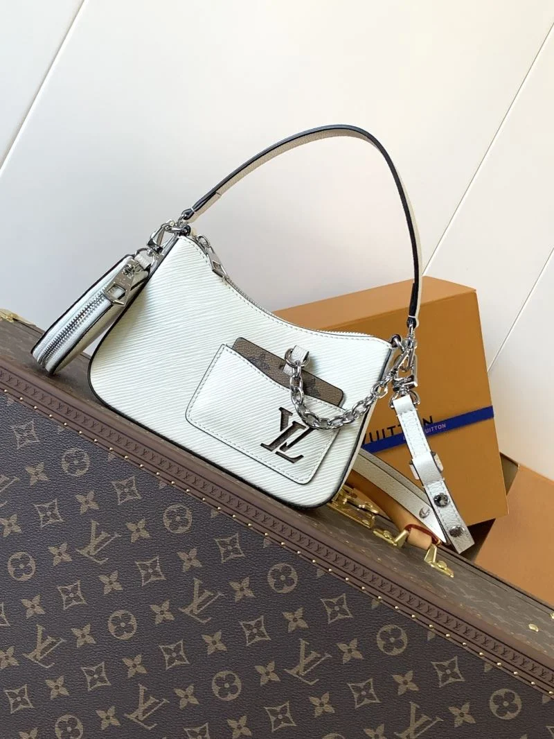 EyeCatching Louis Vuitton Hobo Bags 39257