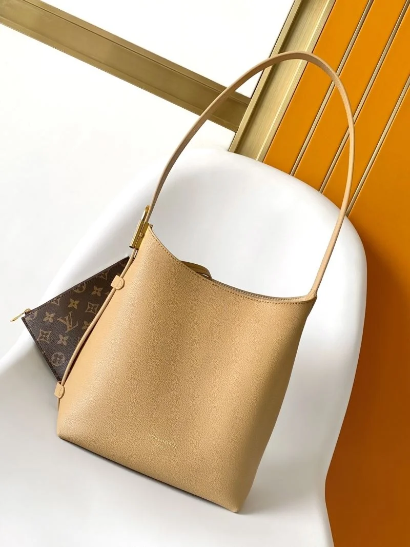 ZipUp Louis Vuitton Hobo Bags 39250