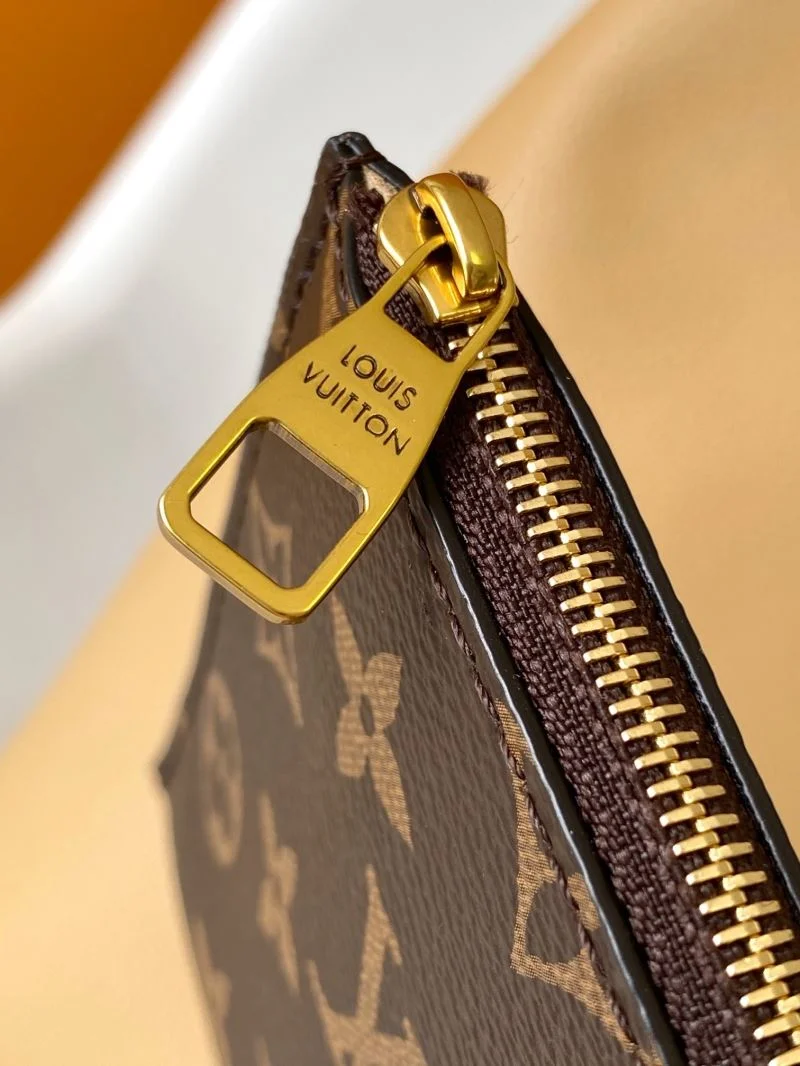 ZipUp Louis Vuitton Hobo Bags 39250