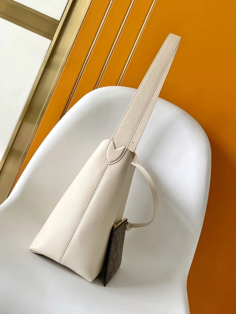 Louis Vuitton Hobo Bags SportInspired 39233