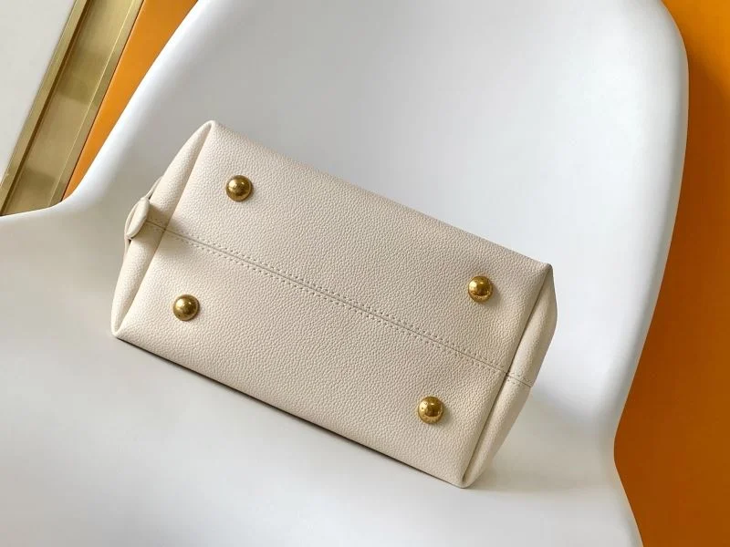 Louis Vuitton Hobo Bags SportInspired 39233