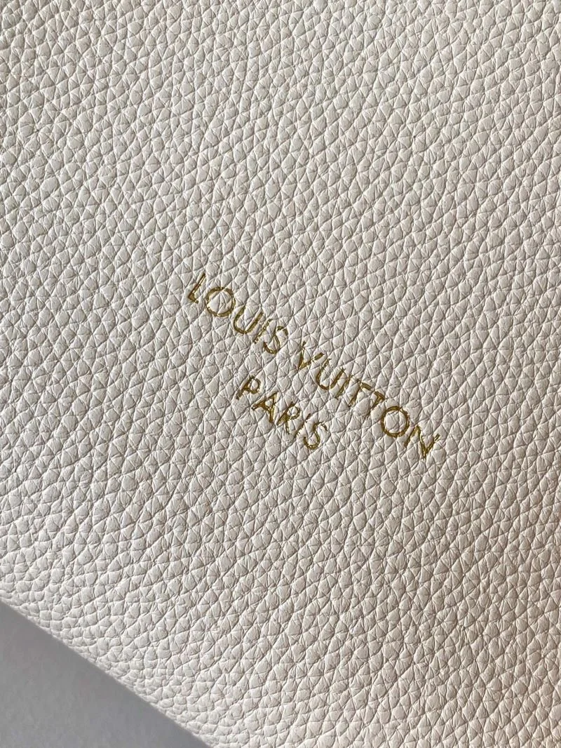 Louis Vuitton Hobo Bags SportInspired 39233