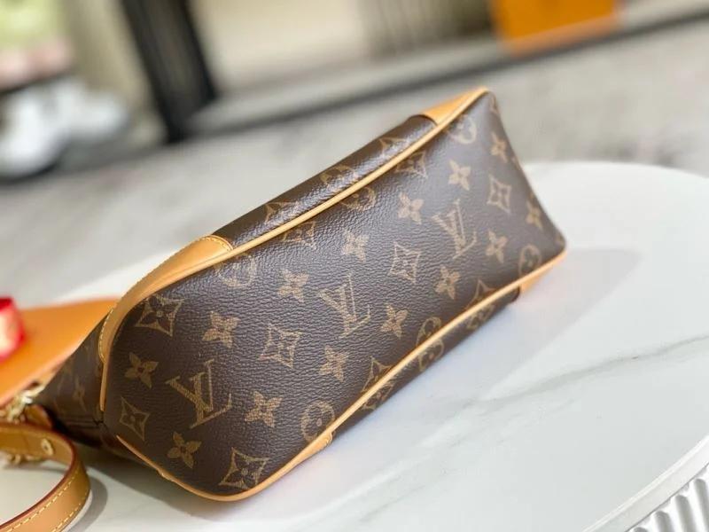 Louis Vuitton Hobo Bags Fashionable 38914