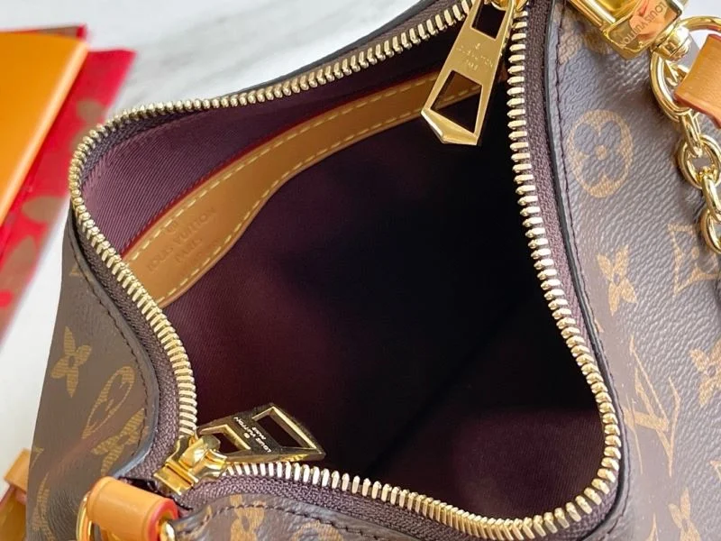 Louis Vuitton Hobo Bags Fashionable 38914