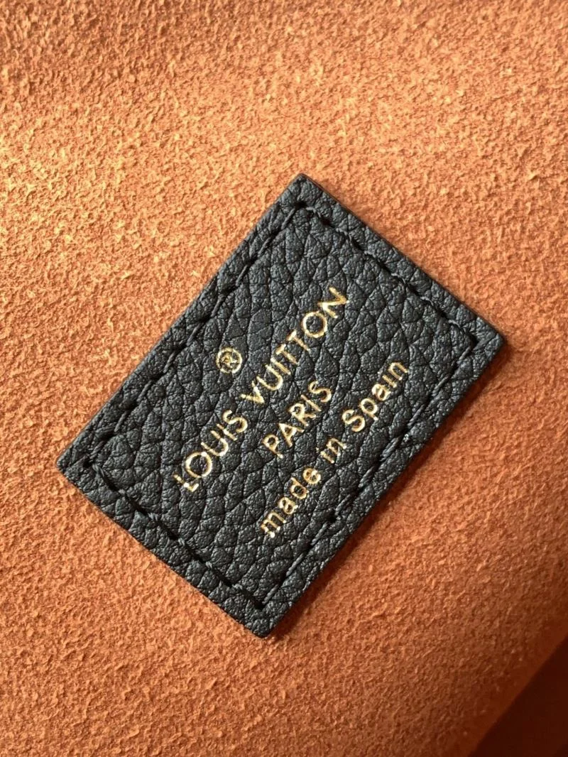 Contemporary Louis Vuitton Hobo Bags 38909