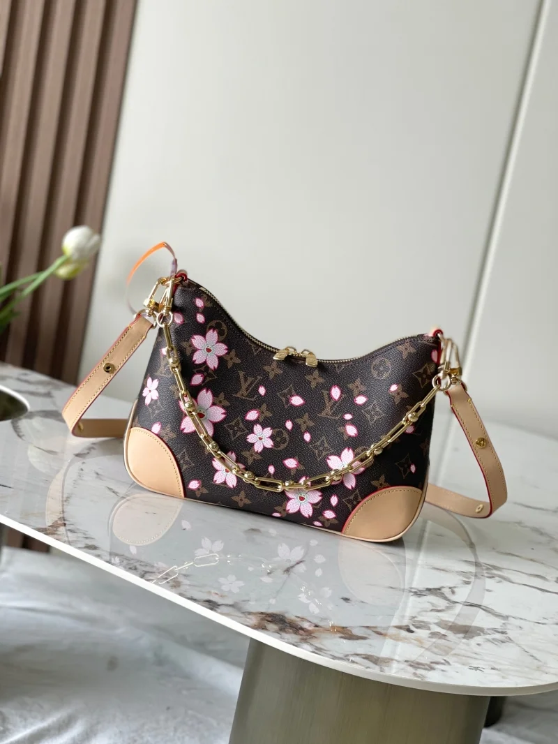 Sporty Louis Vuitton Hobo Bags 38887