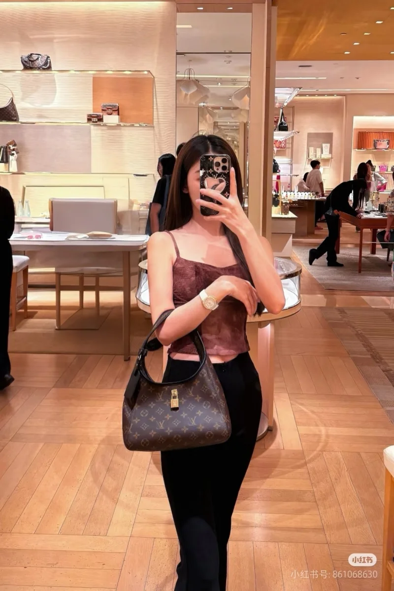 Louis Vuitton Hobo Bags GoodFit 38886