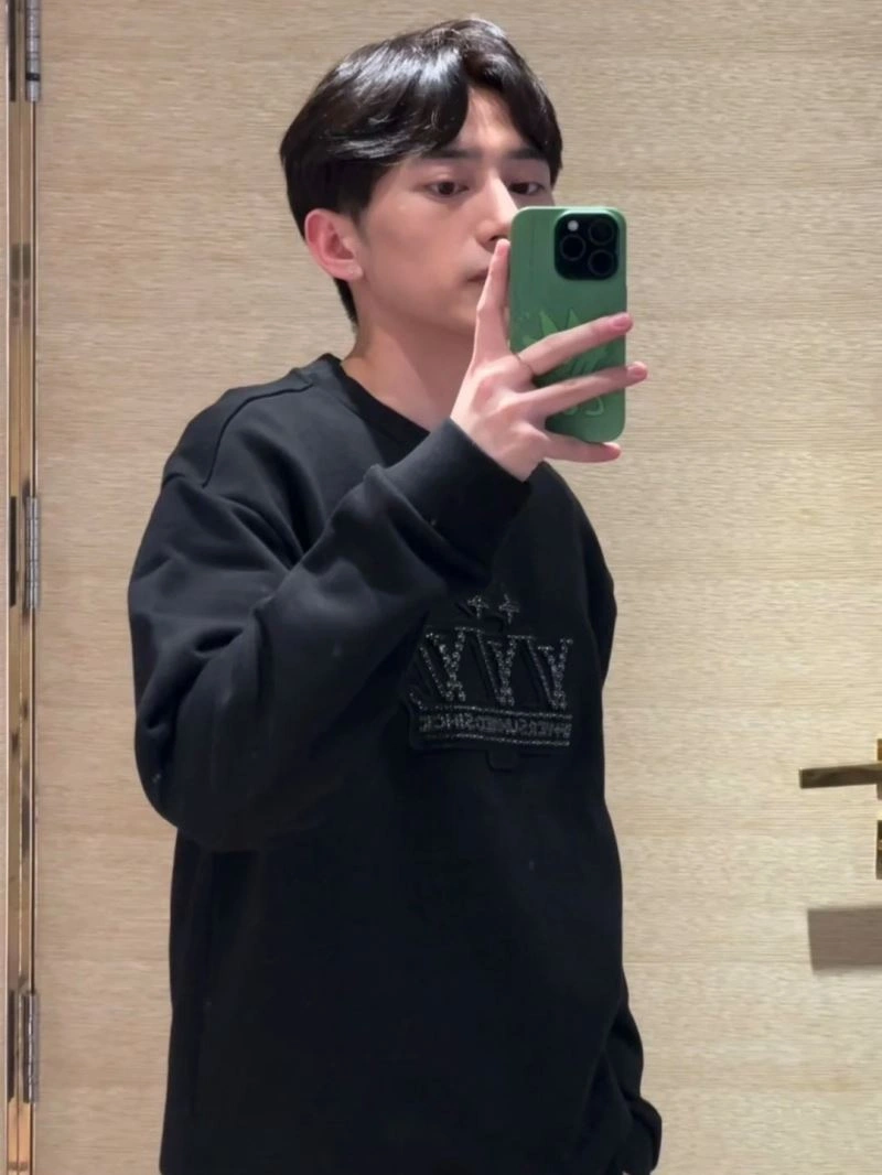 Louis Vuitton Hoodies HighPerformance 138775