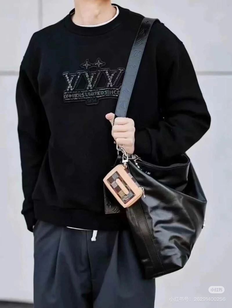 ComfortFit Louis Vuitton Hoodies 138779