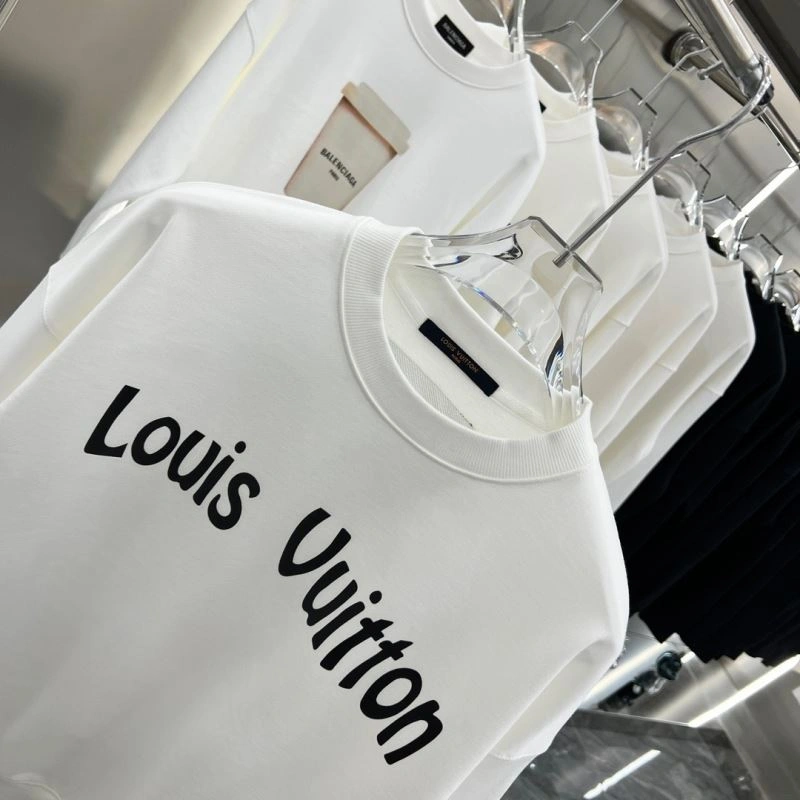 Louis Vuitton Hoodies Versatile 137937