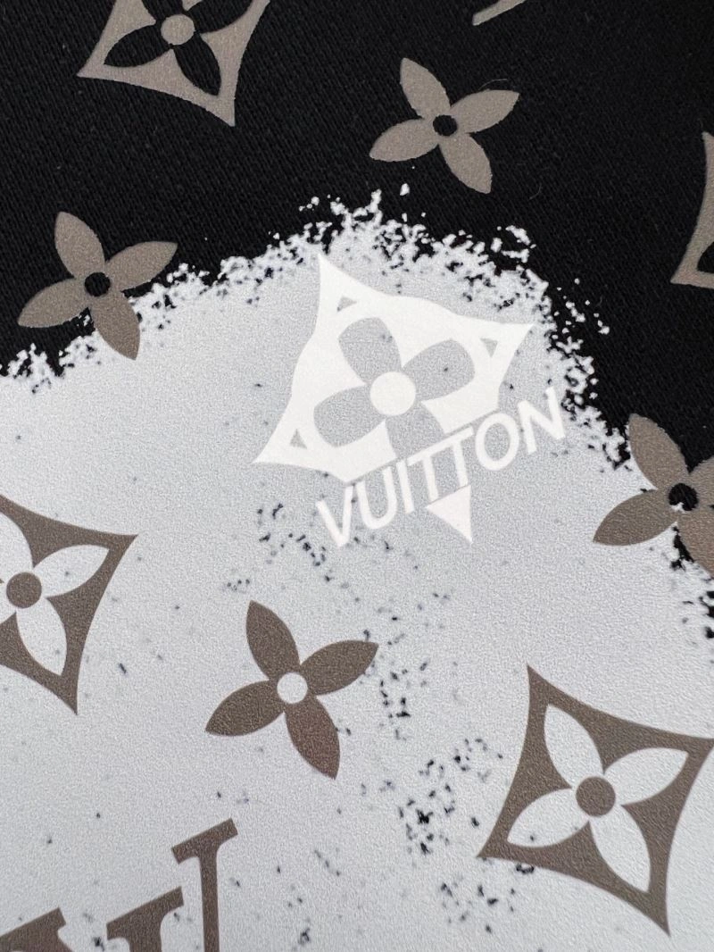 SunProtective Louis Vuitton Hoodies 136053