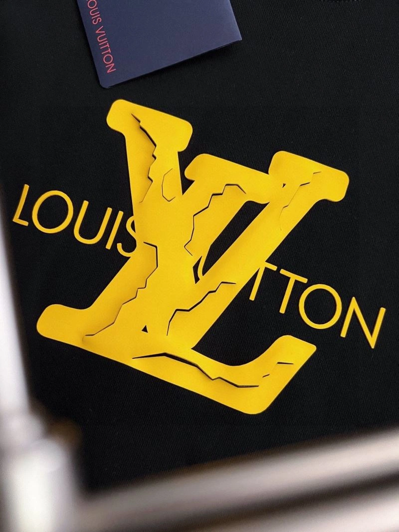 Louis Vuitton Hoodies Fashionable 135154