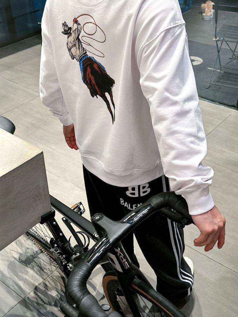 Effortless Louis Vuitton Hoodies 134122