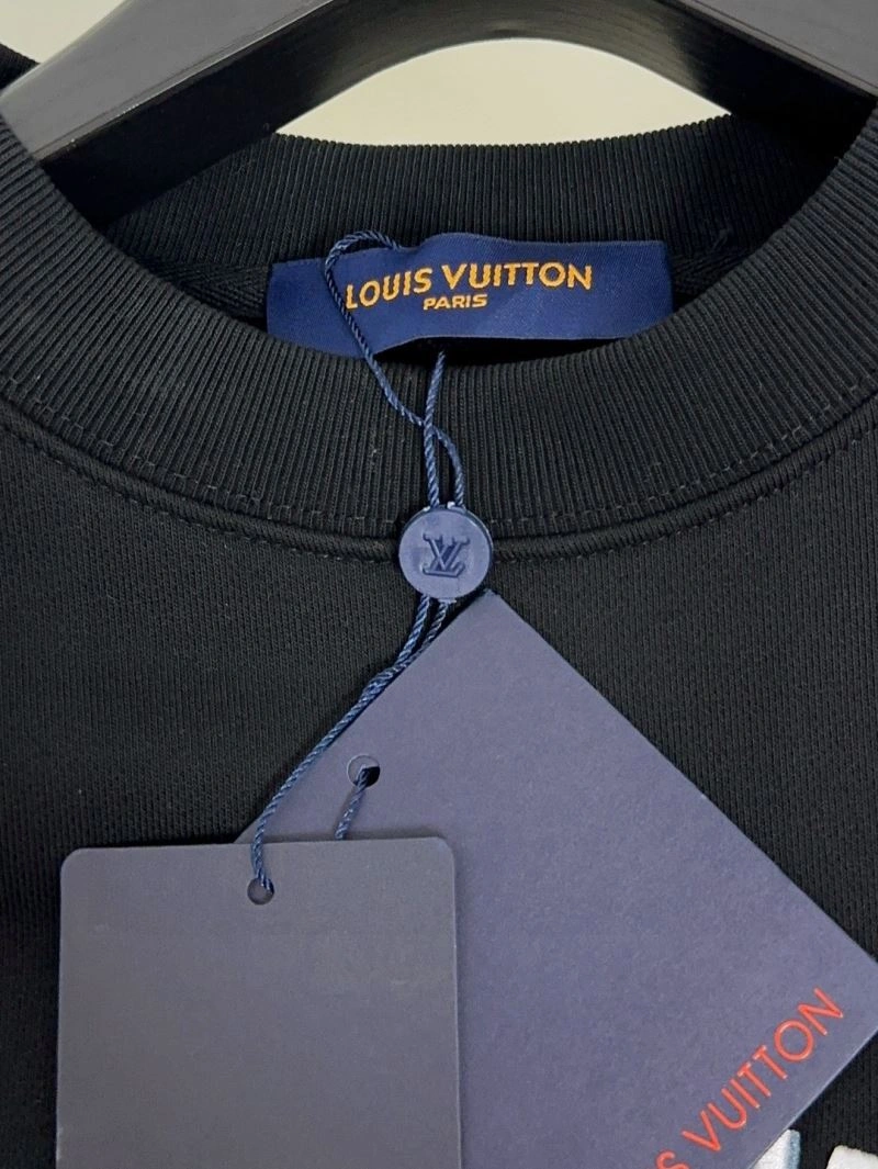 Louis Vuitton Hoodies Durable 134090